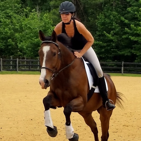 Meet Your Posher - Picture 6 of 8